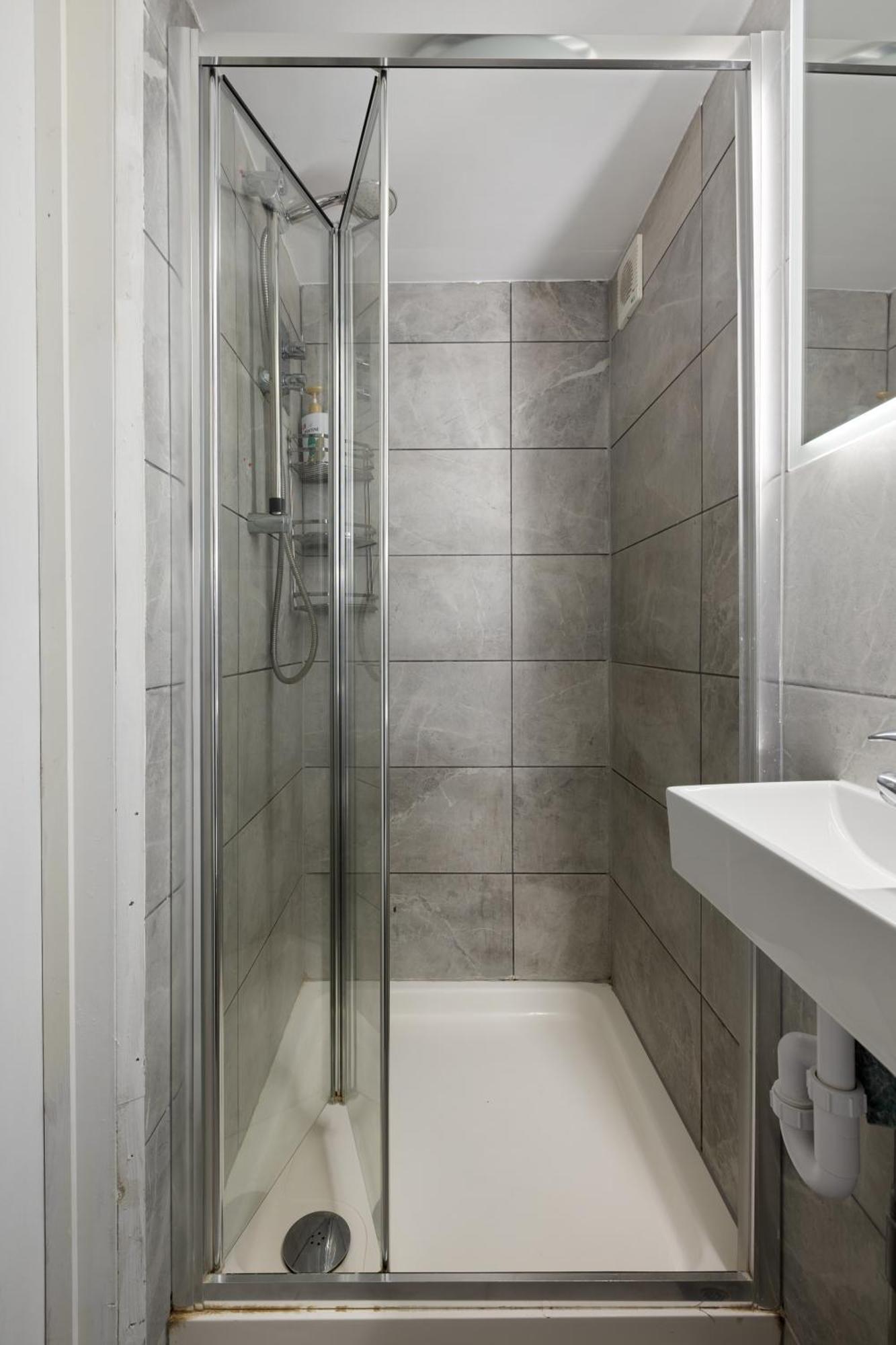 Apartmán Modern Flat & Balcony In Historic West Kensington Londýn Exteriér fotografie