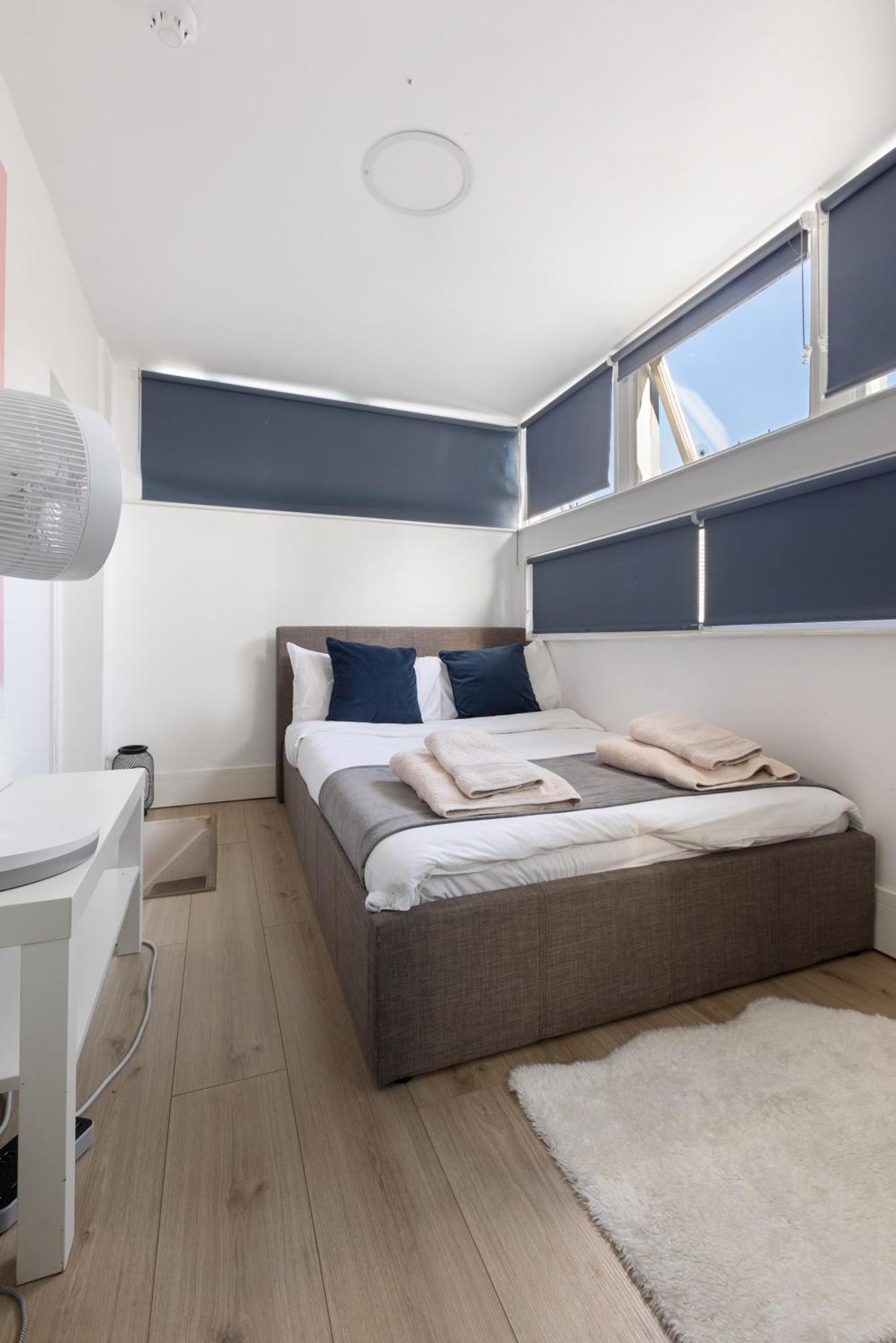 Apartmán Modern Flat & Balcony In Historic West Kensington Londýn Exteriér fotografie